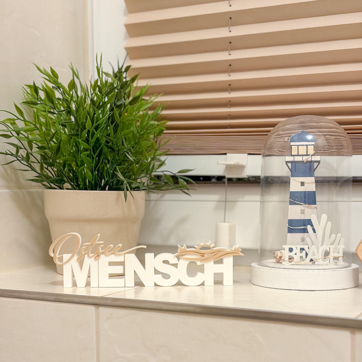 Deko Schriftzug Ostseemensch – freistehender 3D-Druck – Geschenk für Ostsee Fans – Wohnzimmer & Ferienwohnung Deko – Meer und Küste