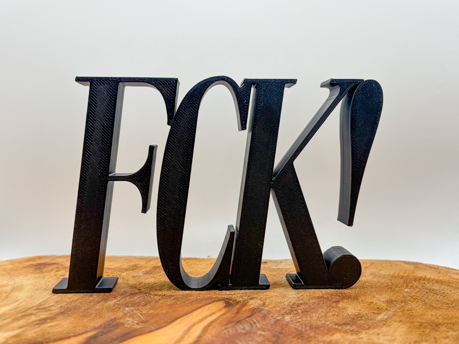 FCK! Schriftzug Deko – 3D Druck freistehend – provokantes Statement für Regal, Büro oder Wohnzimmer – moderne Statement Deko