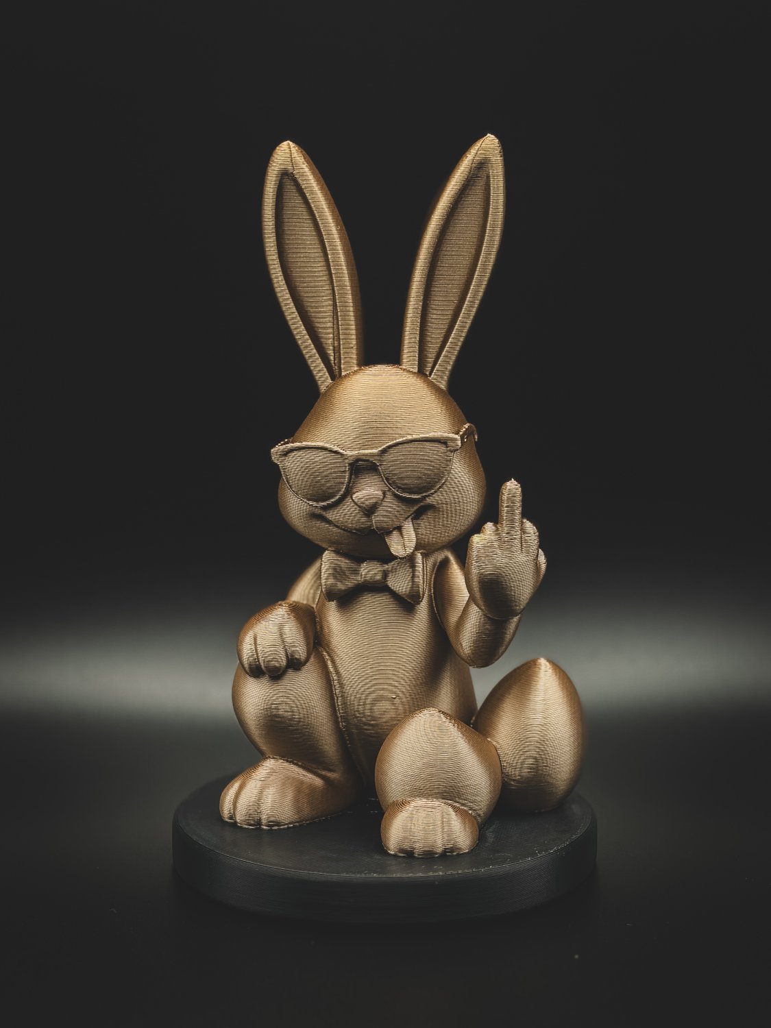 Frecher Osterhase Günther m. Sonnenbrille/Mittelfinger lustige Osterdeko Hasenfigur sarkastische Dekofigur Hase witzige Geschenkidee Ostern