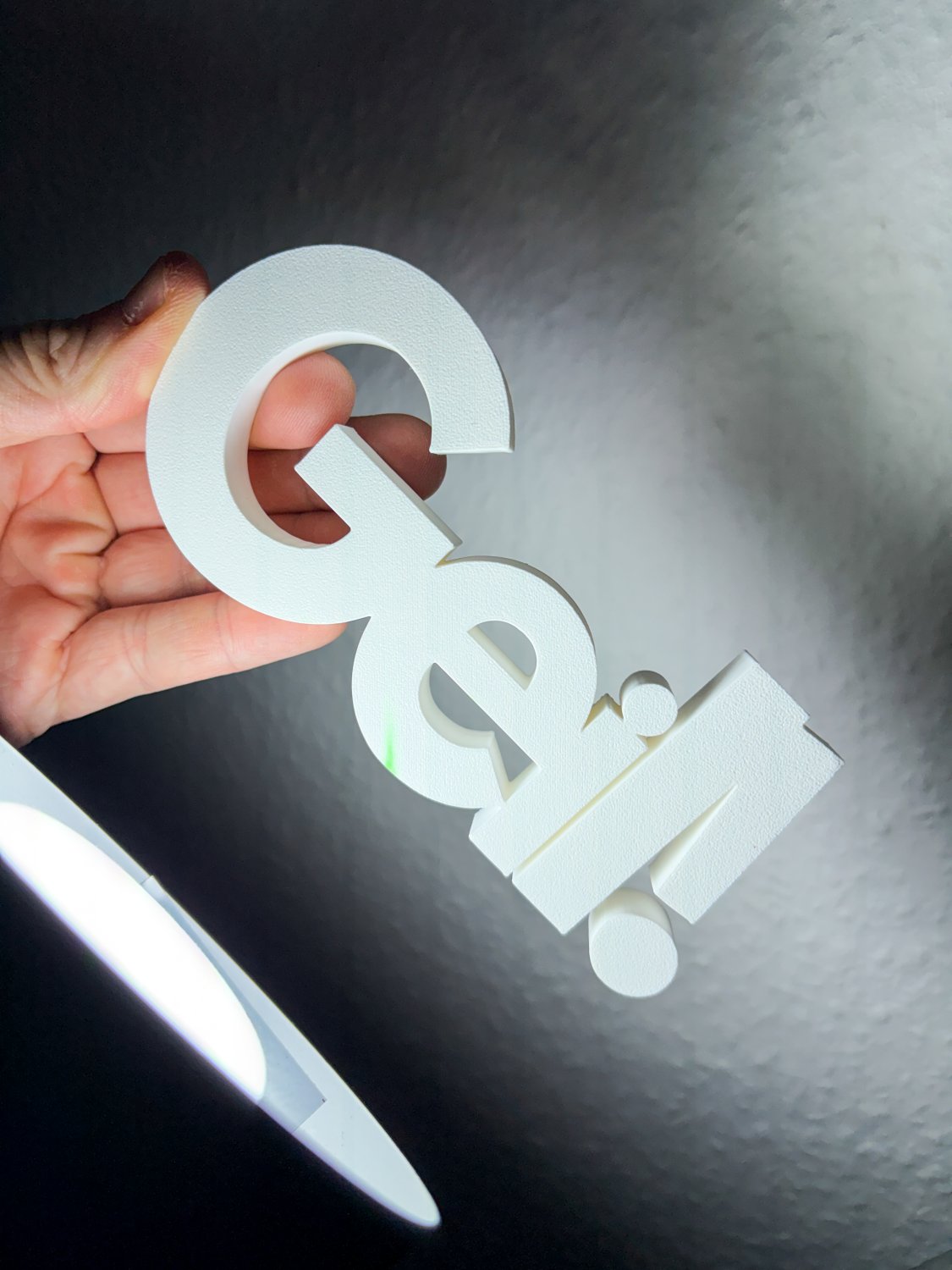 Geil Deko Schriftzug – lustige 3D Druck Dekoration – freistehendes Statement für Wohnzimmer & Büro – originelle Geschenk Idee
