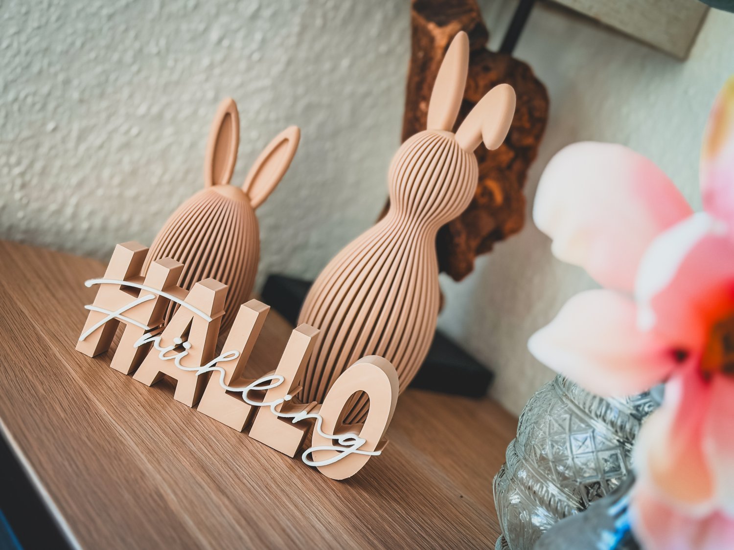 Hallo Frühling Schriftzug Deko – 3D Druck freistehend – Frühlingsdeko Wohnzimmer, Küche oder Eingangsbereich – saisonale Dekoration Farbwahl