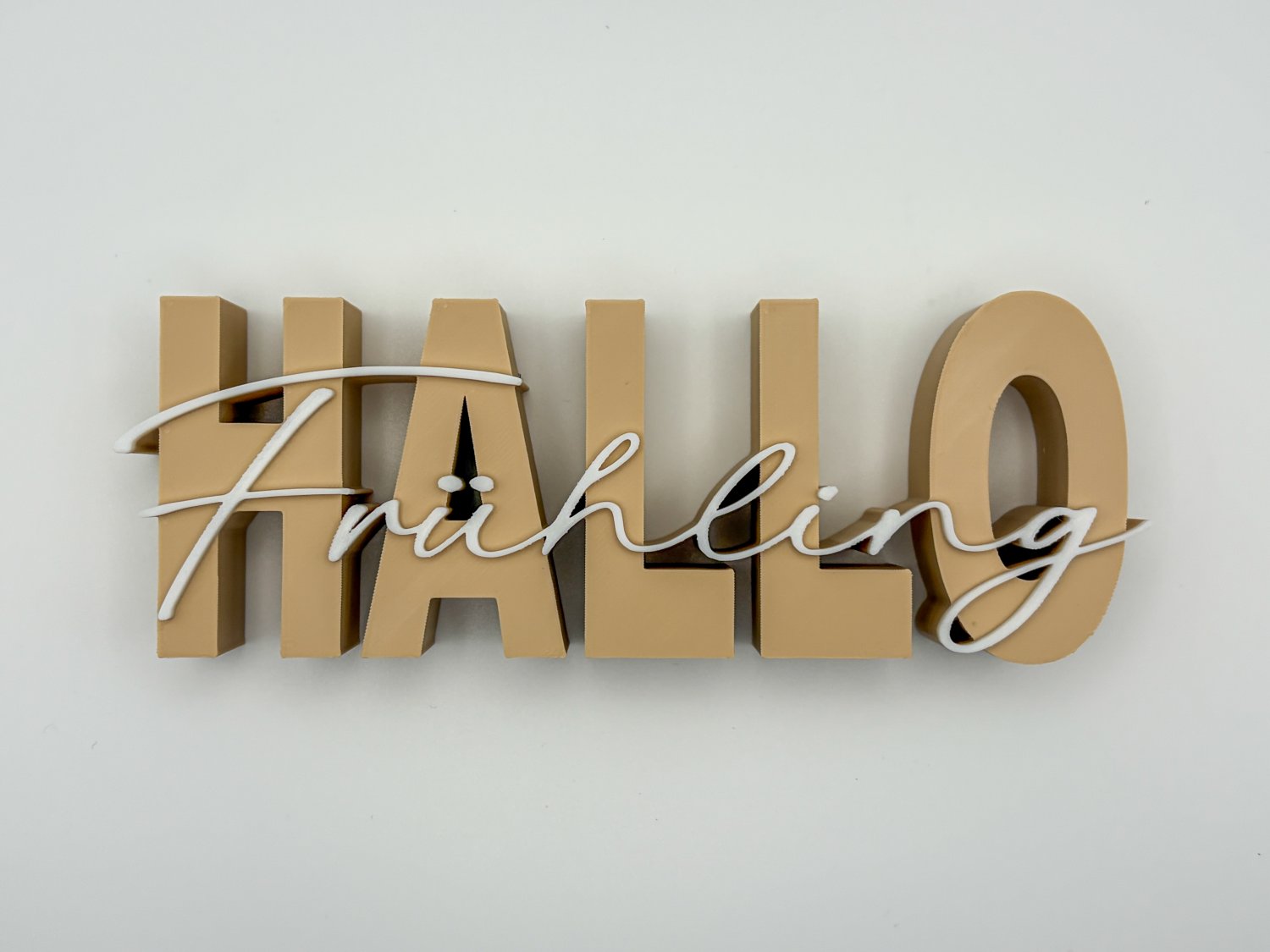 Hallo Frühling Schriftzug Deko – 3D Druck freistehend – Frühlingsdeko Wohnzimmer, Küche oder Eingangsbereich – saisonale Dekoration Farbwahl