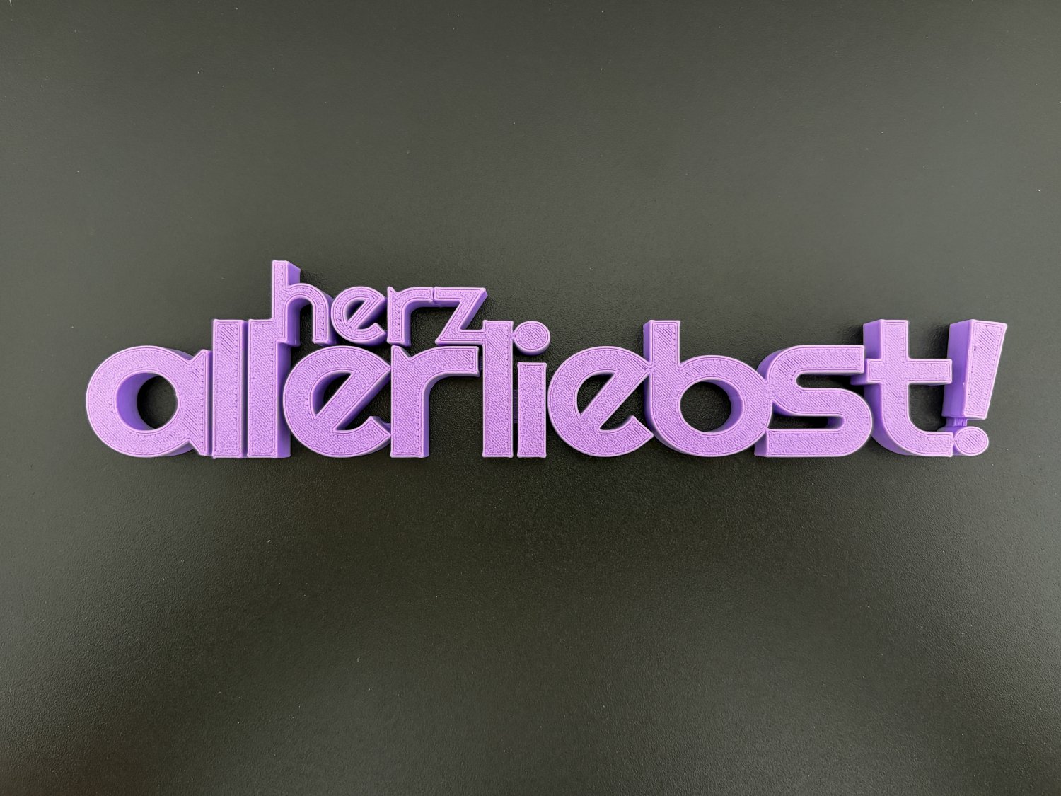 herzallerliebst Schriftzug Deko – 3D Druck freistehend – verspieltes Statement für Wohnzimmer, Kinderzimmer oder Geschenkidee