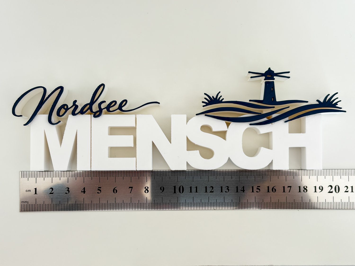 Nordsee Mensch Deko Schriftzug – maritime 3D Druck Dekoration mit Leuchtturm – Geschenk für Nordsee Fans – Küsten Deko